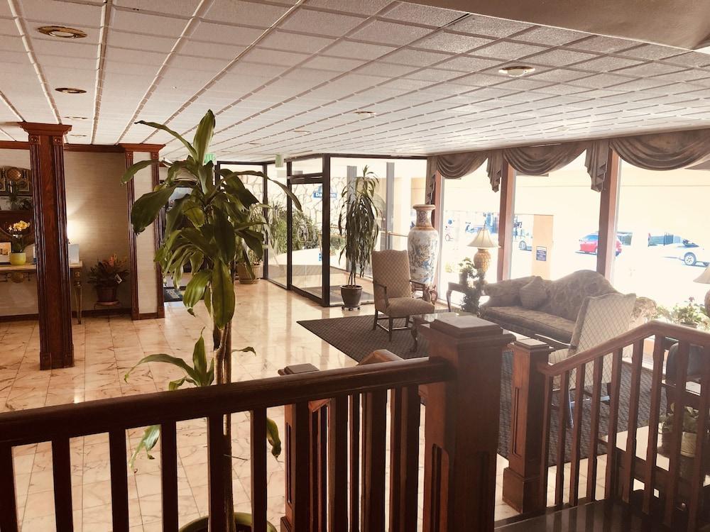 戴斯好莱坞近环球影城酒店 洛杉矶 外观 照片